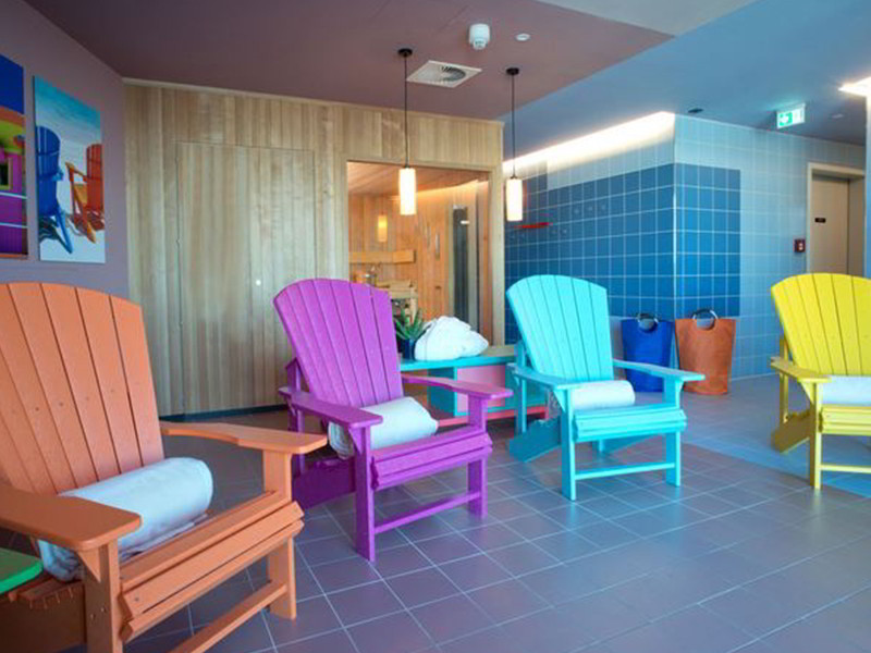 Unsere Adirondack Chairs im Miami Spa – The Liberty Hotel Bremerhaven