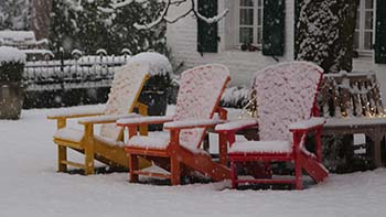 Adirondack Chair aus Kunststoff Pflege