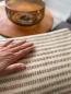 Preview: Gestreifte Kuscheldecke Gant Stripe in warmen Beigetönen mit Fransen