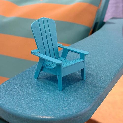 Preview: Adirondack Chair Mini als stilvolle Schreibtisch-Dekoration für Büro und Homeoffice
