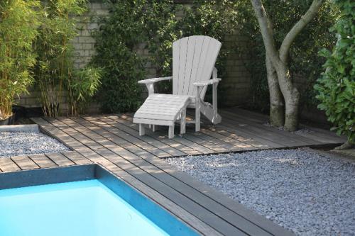 Adirondack Chair Classic Kanadischer Deckchair White