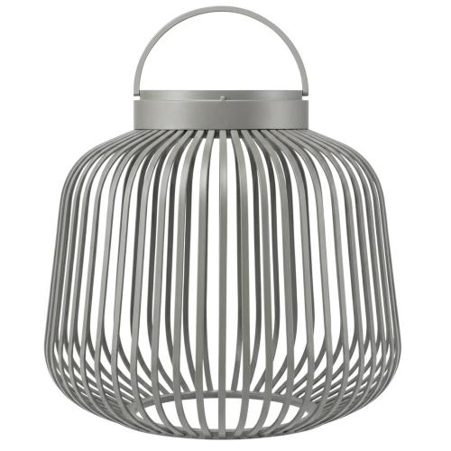Mobile LED-Leuchte LITO S von blomus in Granite Gray, seitliche Ansicht mit offenen Metallstreben