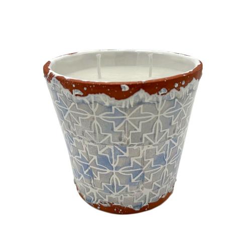 Preview: Mediterrane Outdoor-Duftkerze Barcelona Serena aus dekorativer Keramik.