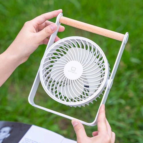 Preview: Tragbarer Gingko Lyra Portable Fan weiß mit Ahornholzgriff