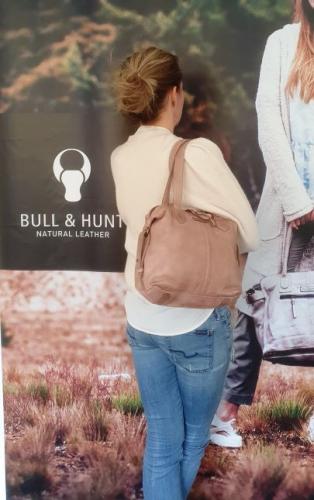 Bull & Hunt Tasche Kaia Sand