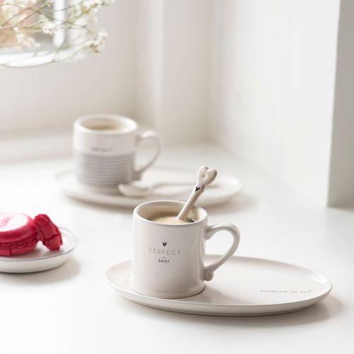 Bastion Collection Espresso Plate Love the way you are, Mood, modern