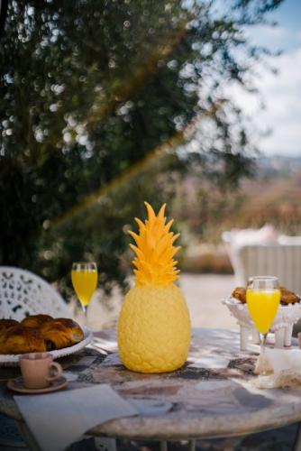 The PINACOLADA saffron gelb, Ananas, Leuchte