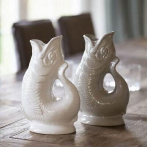 Preview: Guggle Jug Wasserkrug Dunkel Grau L, Mood, Tisch, Beispiel