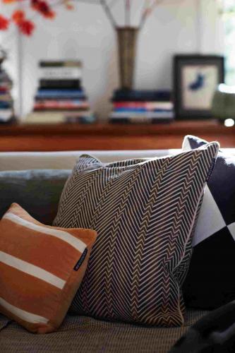 Lexington Kissenbezug Striped Organic Cotton Velvet Mustard Beige