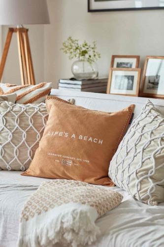Lexington Kissenbezug Life´s a Beach Embroidered Cotton, Mood, fein