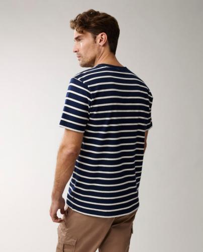 Preview: Lexington Ricky Striped Tee Dark Blue Beige Stripe, Mood, Model, Streifenmuster