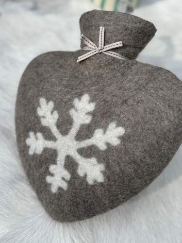 Dorothee Lehnen Herzwärmflasche Schneeflocke, cashmere