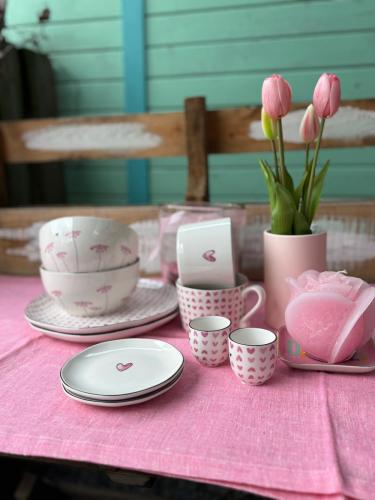 Bastion Collection Frühstück Teller White Rose Hearts all over