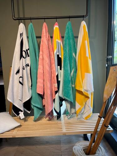 Preview: Gant Strandhandtuch Bold Stripe Daffodil Yellow