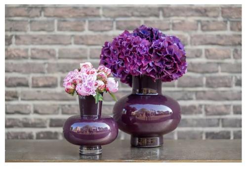 DutZ Vase Modest Plum H20 / D18