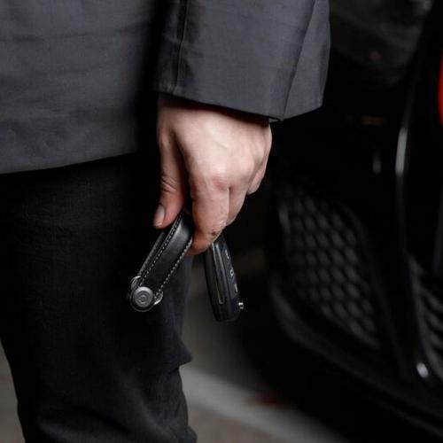 Orbitkey 2.0 Schlüsselorganizer Leder Schwarz mit Autoschlüssel