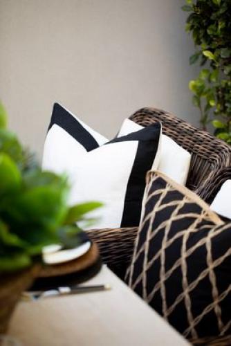 Preview: Paloma Living Linen Chick Black 30x50x6 Mood, Luxus, Lable