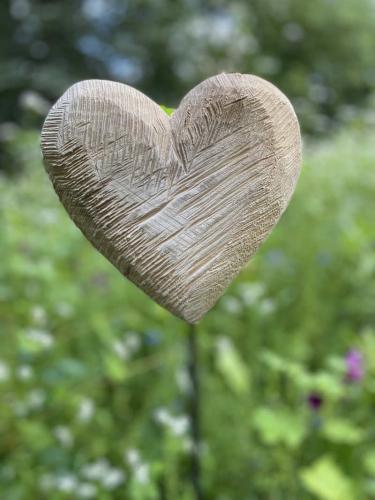 WMG Holz-Herz auf Fuß Natur