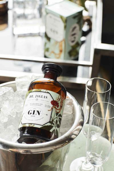 Dr. Jaglas - Dry Gin-Seng 500ml, Gin, Eis, Drink