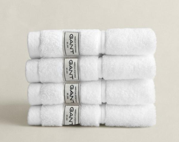 Gant-Frotteehandtuchs, strukturiertes Gewebe, graues Stoffetikett mit schwarzem "Gant Est. 1949 American Sportswear"-Schriftzug