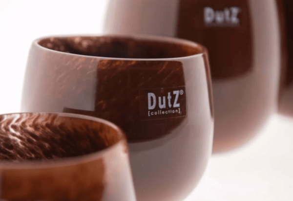DutZ Vase Pot Chestnut, close up DutZ Vase Pot Chestnut, close up