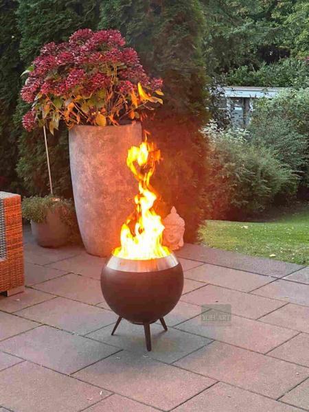 höfats MOON 45 Feuerschale mit niedrigem Fuß