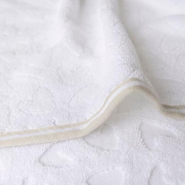 Bastion Collections Gästehandtuch 30x55 White Edge Naturel, CLose up Bastion Collections Gästehandtuch 30x55 White Edge Naturel, CLose up