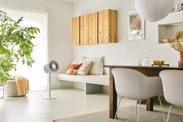 Ventilator Simon weiss, Mood, Wohnen