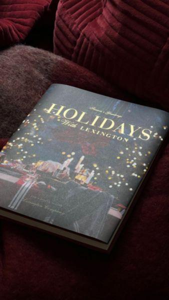 Holidays with Lexington Book, Mood 1 Holidays with Lexington Book, Mood 1
