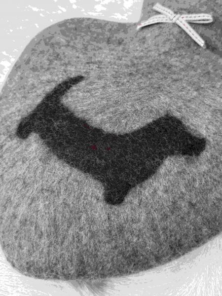 Dorothee Lehnen Herzwärmflasche Dackelmotiv, cashmere Dorothee Lehnen Herzwärmflasche Dackelmotiv, cashmere