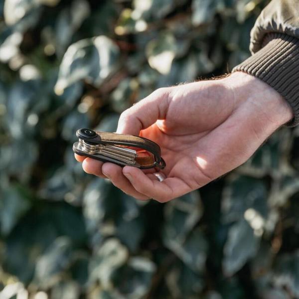 Orbitkey Schlüsselorganizer im Alltag unterwegs