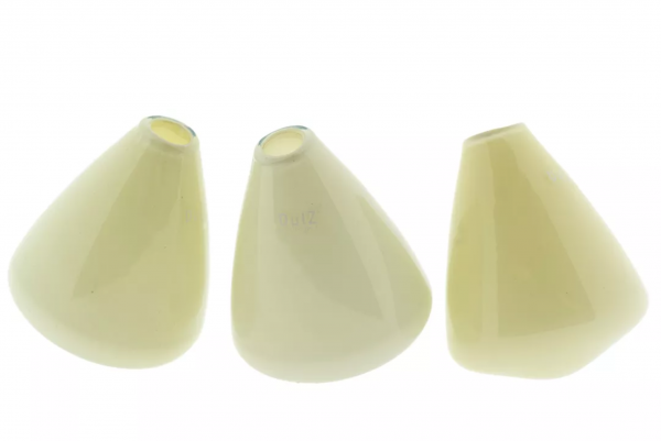 DutZ Tumbling Vase Ivory