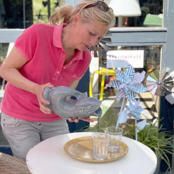 Guggle Jug Wasserkrug Dunkel Grau L, Mood, Yvonne